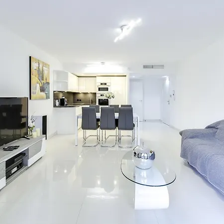 Bay Side Luxe Appartement *